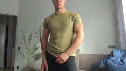 Snapshot of vincent_o chatting on 1, 2, 2025 Vincent. uncut 18cm online show from 1, 2, 2025