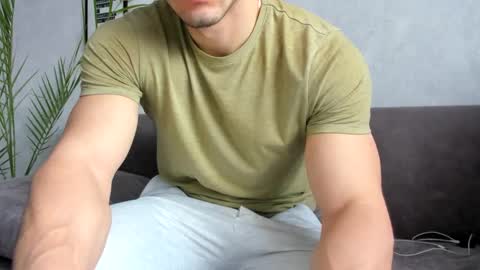 Snapshot of vincent_o chatting on 27, 2, 2025 Vincent. uncut 18cm online show from 27, 2, 2025