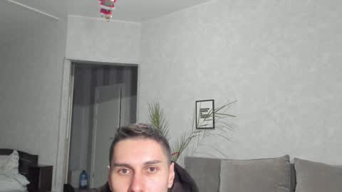 Snapshot of vincent_o chatting on 16, 12, 2025 Vincent. uncut 18cm online show from 16, 12, 2025