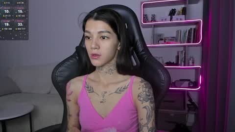 vinkitinkii online show from 4, 12, 2024