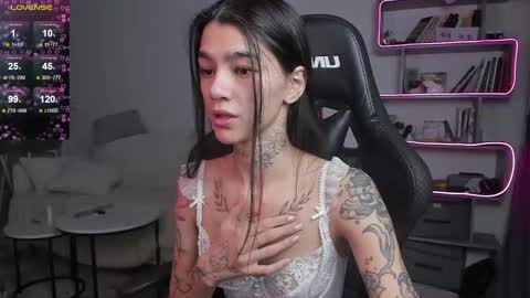 vinkitinkii online show from 21, 2, 2025