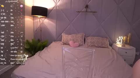 Snapshot of vinnasky chatting on 25, 11, 2025 Milla online show from 25, 11, 2025