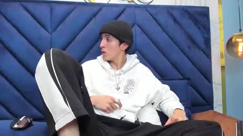 vinniematte online show from 5, 3, 2025