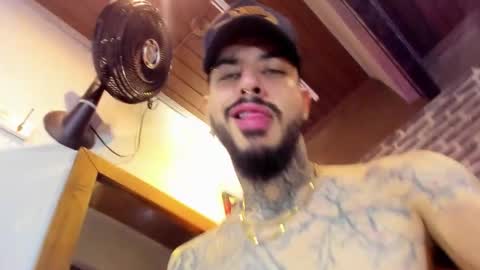 Snapshot of vinzenzrizzo chatting on 3, 12, 2025 ---Vinzen--- online show from 3, 12, 2025