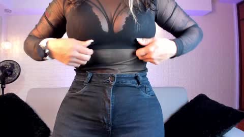 Snapshot of violeet_scott chatting on 27, 12, 2024 Violett Everyday From 0530 to 1430 Col Time online show from 27, 12, 2024