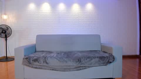 Snapshot of violeet_scott chatting on 4, 1, 2025 Violett Everyday From 0530 to 1430 Col Time online show from 4, 1, 2025