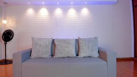Snapshot of violeet_scott chatting on 6, 1, 2025 Violett Everyday From 0530 to 1430 Col Time online show from 6, 1, 2025