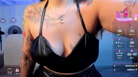 Snapshot of violeet_scott chatting on 5, 3, 2025 Violett Everyday From 0530 to 1430 Col Time online show from 5, 3, 2025
