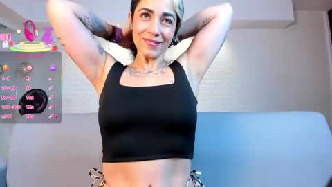 Snapshot of violeet_scott chatting on 11, 3, 2025 Violett Everyday From 0530 to 1430 Col Time online show from 11, 3, 2025