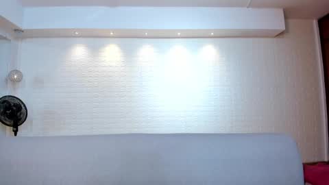 Violett  Everyday From 0530 to 1430 Col Time online show from 30, 10, 2025