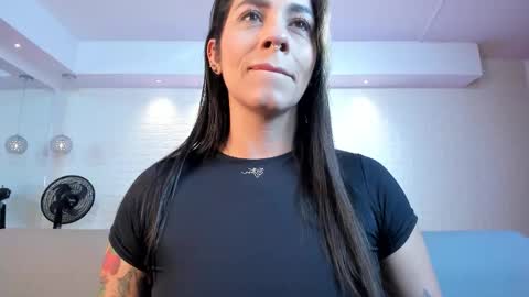 Violett  Everyday From 0530 to 1430 Col Time online show from 24, 11, 2025