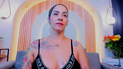 Violette online show from 25, 3, 2026