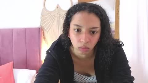 Snapshot of violet__15 chatting on 26, 2, 2026 violet__15 online show from 26, 2, 2026