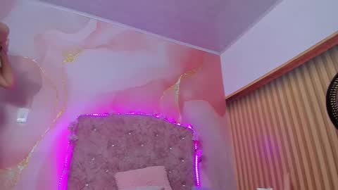 violet__taylor_ online show from 14, 1, 2026