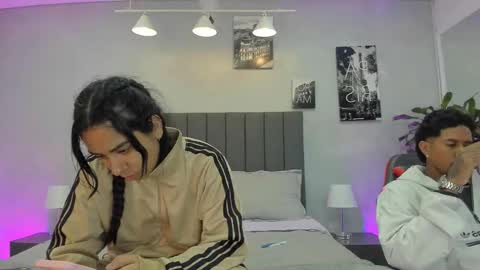 Violet and Myers online show from 22, 10, 2025