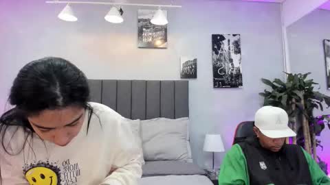 Violet and Myers online show from 8, 11, 2025