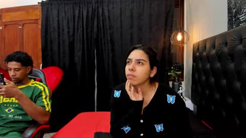 Violet and Myers online show from 27, 11, 2025