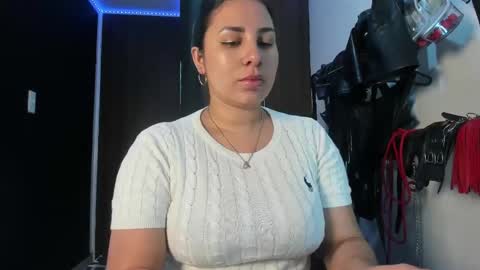 Snapshot of violet_bdsmx chatting on 15, 11, 2025 Kim online show from 15, 11, 2025