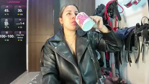 Snapshot of violet_bdsmx chatting on 14, 1, 2026 Kim online show from 14, 1, 2026