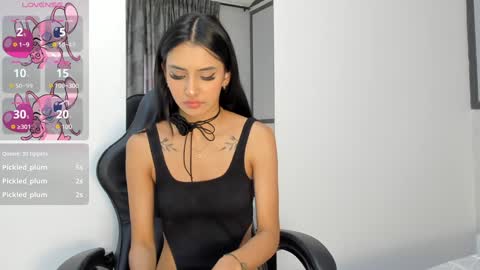 Snapshot of violet_rost chatting on 31, 1, 2025  Violet  online show from 31, 1, 2025