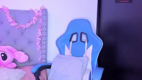 Snapshot of violet_rost chatting on 8, 9, 2025  Violet  online show from 8, 9, 2025