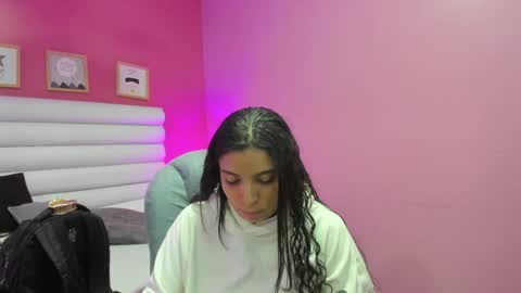 violet_sinclair online show from 27, 4, 2026