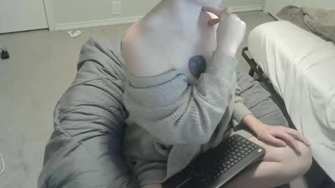 Snapshot of violet_winter97 chatting on 18, 12, 2024 violet_winter97 online show from 18, 12, 2024