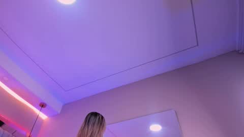 Violeta  online show from 28, 10, 2025