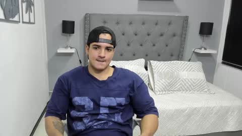 Snapshot of violeta_and_maxx chatting on 16, 12, 2025 VIOLETA AND MAXX online show from 16, 12, 2025