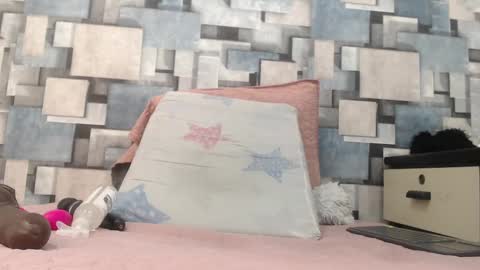 Snapshot of violeta_cute18 chatting on 7, 10, 2025 Violeta online show from 7, 10, 2025