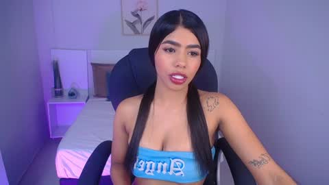 Violeta leon online show from 12, 12, 2024