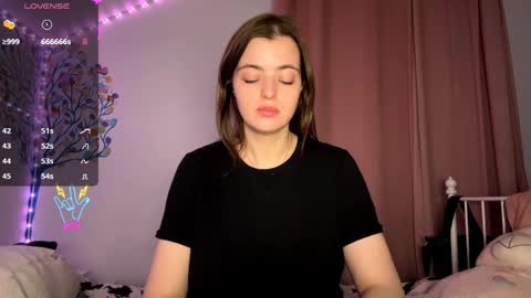 Snapshot of violetamelia chatting on 28, 4, 2026 Eva online show from 28, 4, 2026