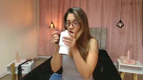 VIOLETA online show from 12, 2, 2025