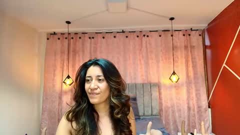 VIOLETA online show from 9, 10, 2025