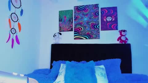 Snapshot of violetbunnyy1 chatting on 11, 1, 2025 Violet online show from 11, 1, 2025