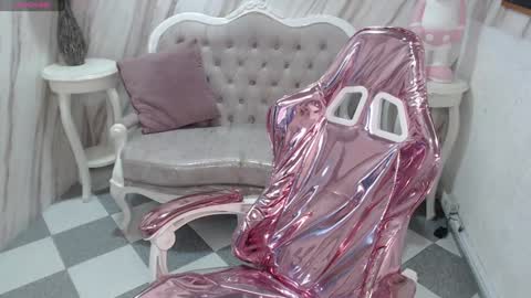 Snapshot of violeth_b chatting on 9, 12, 2024 violeth_b online show from 9, 12, 2024