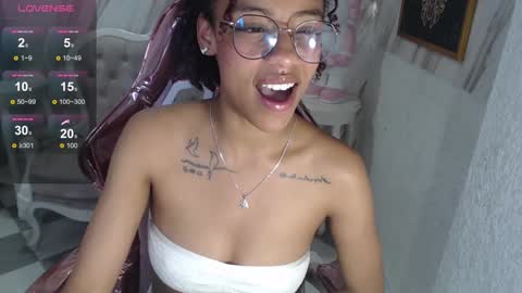 Snapshot of violeth_b chatting on 9, 1, 2025 violeth_b online show from 9, 1, 2025