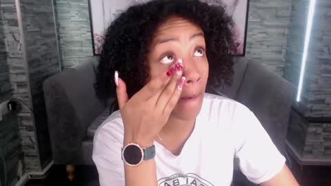 Snapshot of violeth_b chatting on 13, 9, 2025 violeth_b online show from 13, 9, 2025