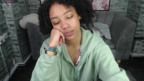 Snapshot of violeth_b chatting on 23, 9, 2025 violeth_b online show from 23, 9, 2025