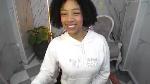 Snapshot of violeth_b chatting on 17, 10, 2025 violeth_b online show from 17, 10, 2025