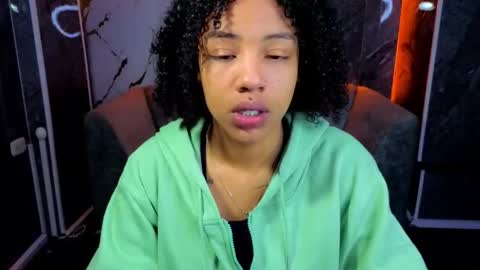 Snapshot of violeth_b chatting on 3, 12, 2025 violeth_b online show from 3, 12, 2025