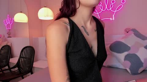 Snapshot of violeth_hill chatting on 7, 1, 2025 Violeth Hill online show from 7, 1, 2025
