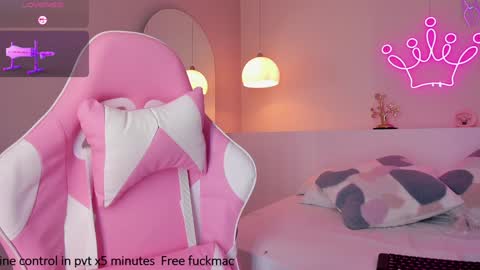 Snapshot of violeth_hill chatting on 13, 1, 2025 Violeth Hill online show from 13, 1, 2025