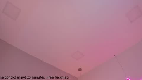 Snapshot of violeth_hill chatting on 15, 1, 2025 Violeth Hill online show from 15, 1, 2025