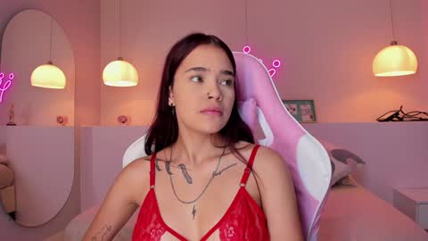 Snapshot of violeth_hill chatting on 15, 1, 2025 Violeth Hill online show from 15, 1, 2025