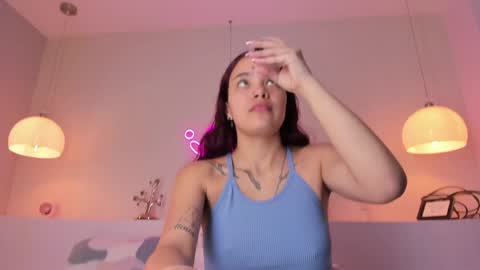 Snapshot of violeth_hill chatting on 20, 1, 2025 Violeth Hill online show from 20, 1, 2025