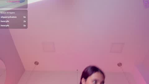 Snapshot of violeth_hill chatting on 2, 2, 2025 Violeth Hill online show from 2, 2, 2025