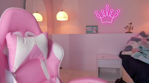 Snapshot of violeth_hill chatting on 24, 2, 2025 Violeth Hill online show from 24, 2, 2025