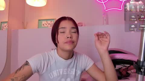 Snapshot of violeth_hill chatting on 14, 9, 2025 Violeth Hill online show from 14, 9, 2025