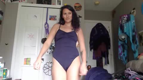Violet Hooper online show from 11, 5, 2026